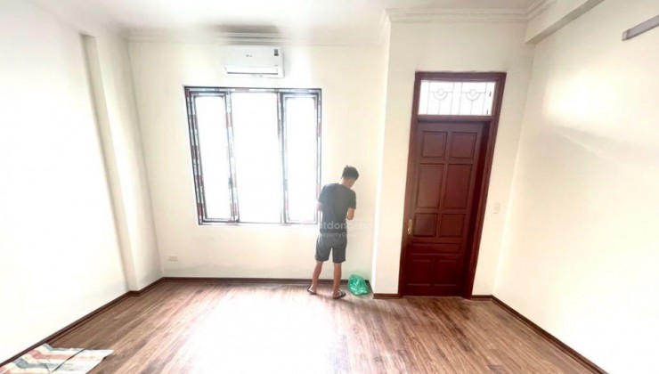 Bán nhà Hoa Bằng 5T TT Cầu Giấy. 48m2 KD đỉnh. Ngõ thông 3 bước chân ra ô tô tránh.