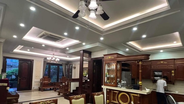 Bán BT Cạnh Royal City 170M2 Lô Góc Mặt Tiền 20M 58 Tỷ  Vỉa hè KD Ô TÔ Tránh Đỗ