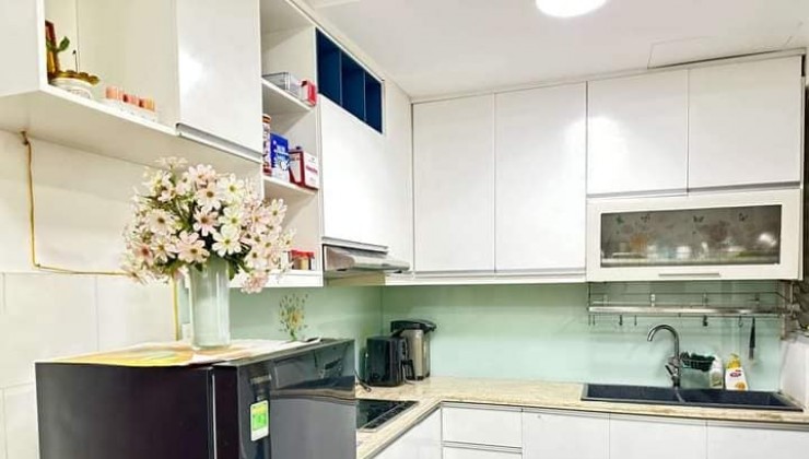 Bán lỗ căn hộ Emerald Celadon City, 2PN+2WC, view nội khu, giá 3.38 tỷ