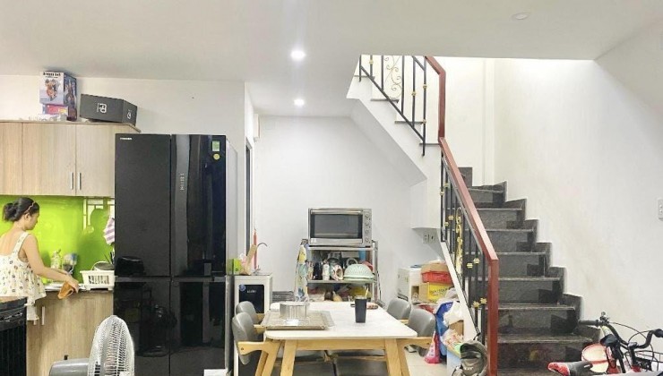 TIỆN XÂY MINI HOTEL.HẺM 5M 15M RA MẶT TIỀN HIẾM NHÀ BÁN - CHÍNH CHỦ MỘT ĐỜI -