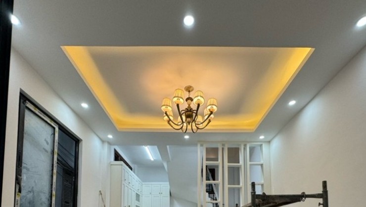 TRUNG TÂM CẦU GIẤY - NHÀ ĐẸP - LÔ GÓC 2 MẶT THOÁNG - 35M2, 5T, GIÁ 7 TỶ