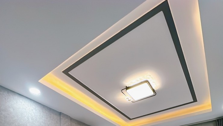 Hẻm xe hơi cách mặt tiền 10 m Đúc 4 tấm 
DTSD 84m2 Hoàng Diệu Q4 chỉ 4 tỷ