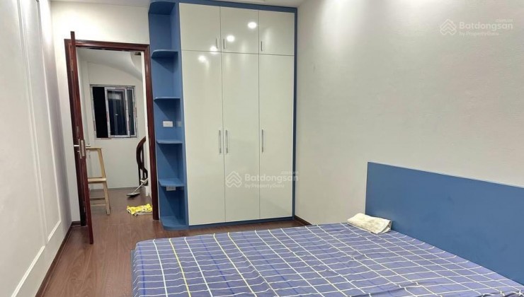 Nhỉnh 4 Tỷ, 40 m2 x 4 tầng, Nhà mới Mậu Lương, Kiến Hưng, Ô TÔ đỗ cửa, LH