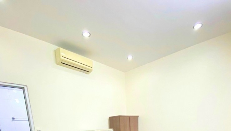 BÁN NHÀ CẦU GIẤY, Ô TÔ, 67M2 CHỈ 9.3 TỶ