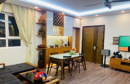 Chung cư Hoàng Quốc Việt - Cầu Giấy 101m2, full nội thất, căn góc, chỉ với 6,8 tỷ.