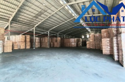 Cho thuê kho xưởng Thị Trấn Long Thành 14.000 m2 chỉ 60k/m2
Diện tích : 140 ×100 =14.000 m2 có cho thuê lẻ