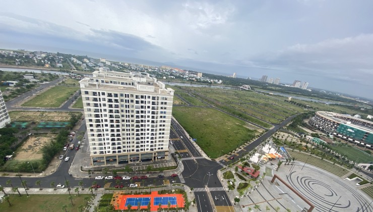 Căn Hộ View Biển Tầng Cao View Quảng Trường Ban Công Hướng Đông FPT Plaza 2