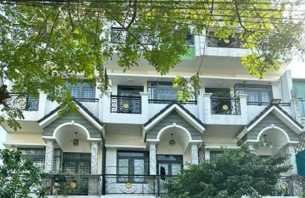 Bán căn nhà HXH 4 Tầng, thiết kế bên trong Gỗ Xịn, ngay con đường Nguyễn ảnh Thủ, Tân Chánh Hiệp. Q.12. Bán Gấp