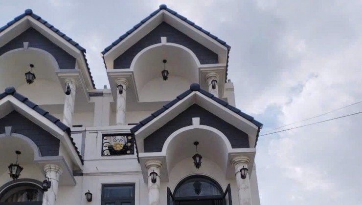 Bán nhà đầy đủ nội thất tại khu đô thị sinh thái Cát Tường Phú Sinh( Xã Đức Lập Hạ, Huyện Đức Hoà, Tỉnh Long An)