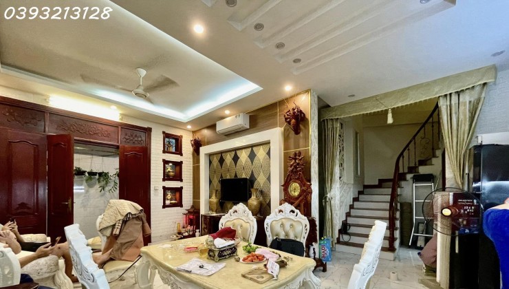 Biệt Thự Siêu Hiếm 55m2, Phố Khâm Thiên, Đống Đa, 5Tầng Full Nội Thất, Mặt Tiền5.5m, Nhỉnh13Tỷ.