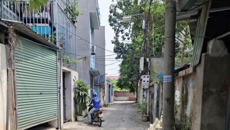 Nhà C4, HXH,Trần Thị Điệu , 200m2 , ngang 8.3m, gần CĐ Công Thương.