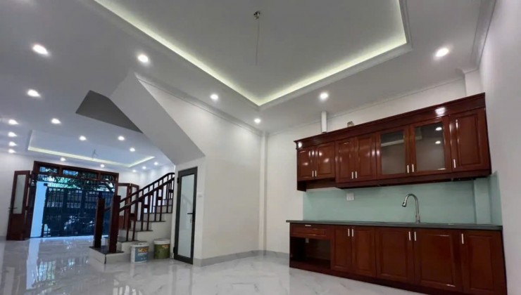 NAHF RIỀN, MỚI- ĐẸP Ở LUÔN,64M2, 4 TẦNG,MẶT TIỀN 4M, 6.55 TỶ - LONG BIÊN.