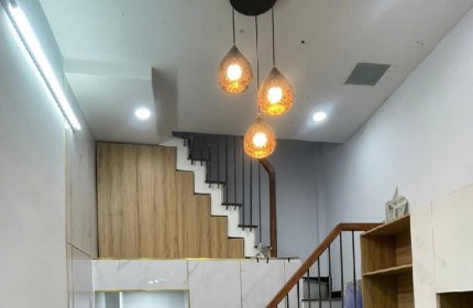 Nhà mới đẹp Âu Cơ 2 tầng 20M2 Quận Tân Bình đoạn gần (Bệnh Viện Quận Tân Phú ) HẺM OTO VF3 vào tới nhà, nhà cực đẹp, được kiến trúc sư thiết kế tỉ mỉ