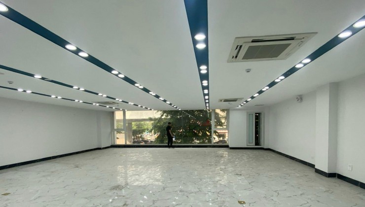 Tòa Building Mặt Phố Hoàng Quốc Việt - Cầu Giấy 200m2, Mặt Tiền Khủng, Vị Trí Vàng