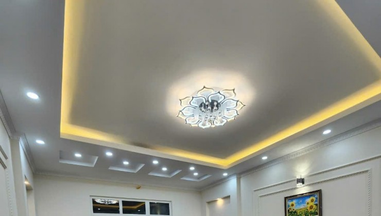 Bán nhà phố Nguyễn Lương Bằng, Đống Đa, lô góc, ngõ thông kinh doanh, DT 61m2, Nhỉnh 11 tỷ