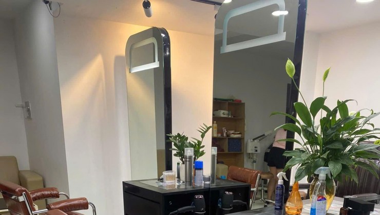 SANG NHƯỢNG SALON HOẶC MẶT BẰNG CÓ CHỖ Ở LẠI TẠI 30 ÍCH THIỆN, TÂN THÀNH