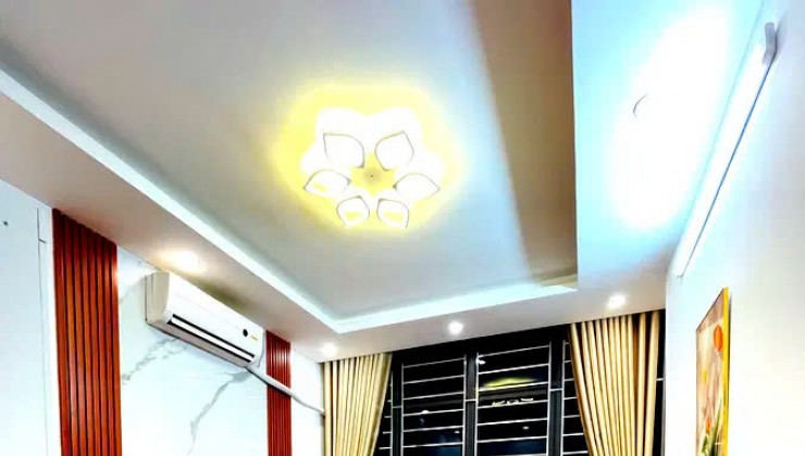 BÁN NHÀ TÂY SƠN, ĐỐNG ĐA. 25M2 5 TẦNG MT 3.1M- GIÁ 4,68 TỶ- HOT - HIẾM - SỔ ĐỎ RIÊNG BIỆT- ĐẸP Ở LUÔN - FULL NỘI THẤT