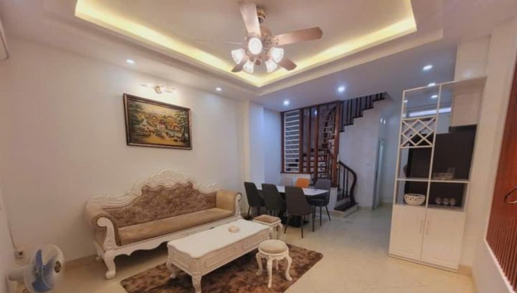 BÁN NHÀ TÂY HỒ 35M2 - GIÁ NHỈNH 7 TỶ- VIP TÂY HỒ  - NHÀ ĐẸP  -  NGÕ RỘNG - MẶT TIỀN ĐẸP