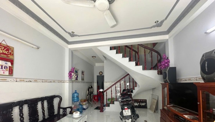 Nhả 5 lầu, An Phú Đông, Quận 12, DT: 4*12m, GIá 4.7 tỷ. Hẻm xe hơi, gần chợ Cầu.