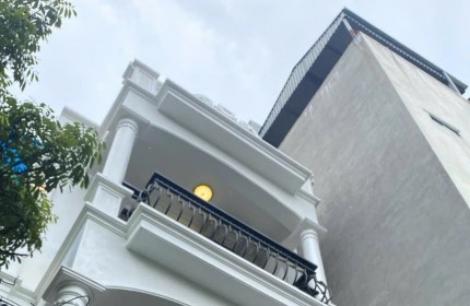 Căn nhà xinh xắn 35m2 5 tầng tại Hoàng Mai, Hai bà Trưng,  giá chỉ 5,85 tỷ đồng