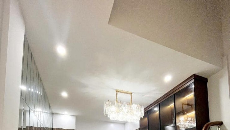 Bán nhà mặt phố Quang Trung 40m vỉa hè kinh doanh đỉnh mặt tiền rộng chỉ nhỉnh 13,4  tỷ đồng.
