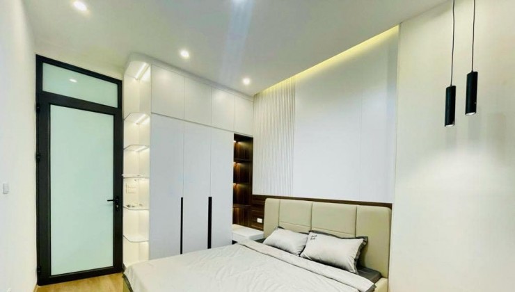 Bán nhà mặt phố Quang Trung 40m vỉa hè kinh doanh đỉnh mặt tiền rộng chỉ nhỉnh 13,4  tỷ đồng.