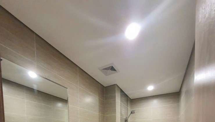 CHÍNH CHỦ CẦN BÁN GẤP   Căn Hộ 2PN, 2WC, 66.5m2 - Vinhomes Grand Park