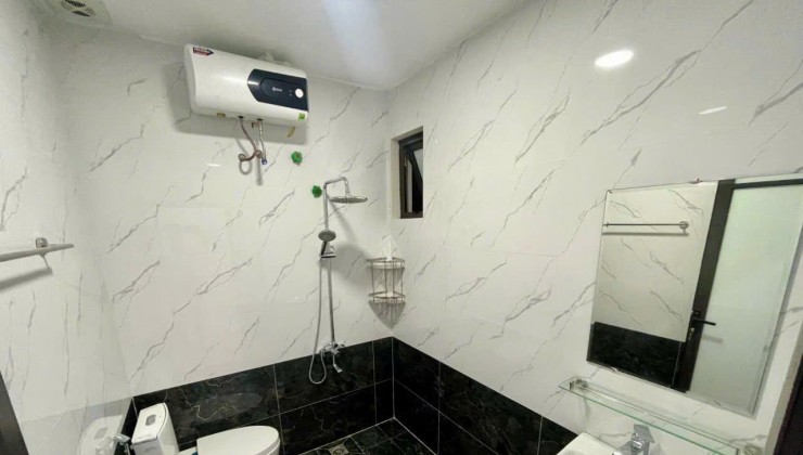 BÁN NHÀ GẦN KĐT VIỆT HƯNG, 40M2, 5T, LÔ GÓC, TRƯỚC NHÀ 4M, DÂN TRÍ CAO, CHỈ 6,xx TỶ