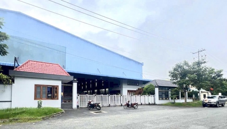 Bán lô đất 2 mặt tiền(1.032m2)thổ cư,giá 215 triệu/sổ hồng riêng,đường thông,chợ,tách 3 sổ