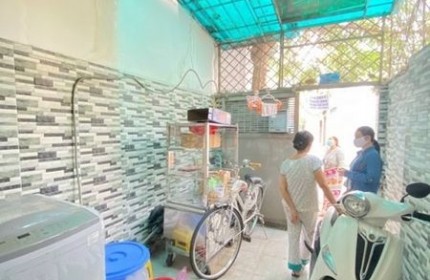 Bán nhà Hẻm 3 gác ,2 lầu ,30m2, gần chợ Phan Văn Trị nhỉnh giá 3.XXX tỷ đường Nơ Trang Long