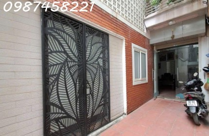 Bán nhà 50m2 đường Phạm Văn Đồng - vị trí đẹp gần ô tô tránh - đầu tư CCMN cực tốt