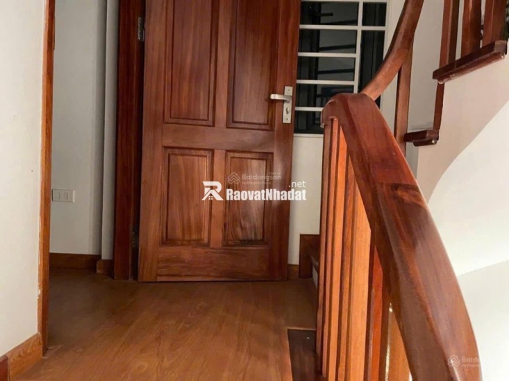 CẦN BÁN GẤP NHÀ CẦU DIỄN NHỈNH 5 TỶ - 5 TẦNG TẶNG FULL NỘI THẤT VÀI BƯỚC CHÂN RA PHỐ