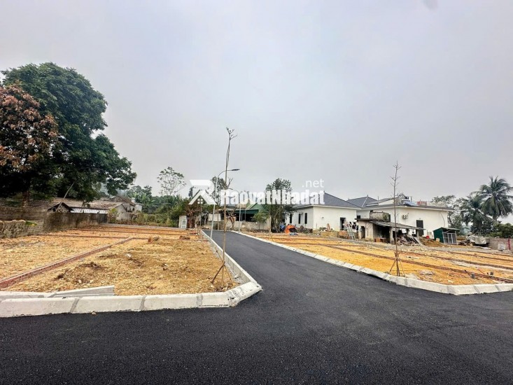 Đất thị trấn Ba Hàng Đồi huyện Lạc Thủy