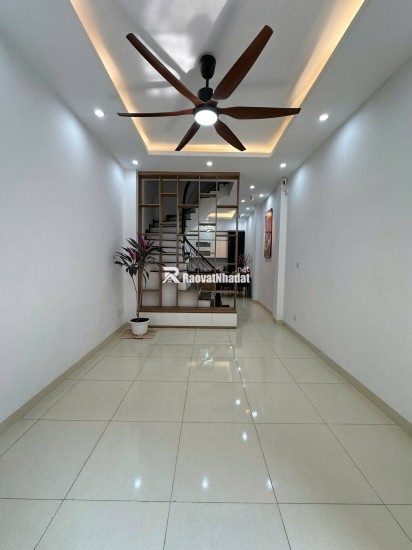 BÁN NHÀ QUẬN THANH XUÂN - Ô TÔ ĐỖ CỬA - MẶT NGÕ THÔNG - KINH DOANH SIÊU ĐỈNH  40 M x 5 TẦNG GIÁ CHÀO HƠN 10 TỶ