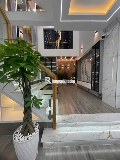 Bán nhà 5 tầng mới đẹp, đường 10m rộng rãi, hẻm xe hơi, gần trường học, Quận 12 - Chỉ 7.5 tỷ TL.