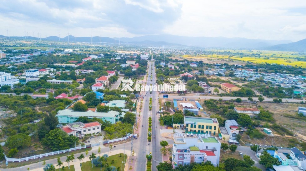 BÁN GẤP!Đất Biển Bình Thuận! Ngay nút giao Cao tốc Vĩnh Hảo và Cảng QT Cà Ná, KDL Cổ Thạch