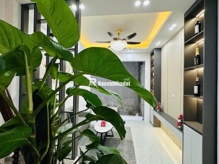 TRUNG TÂM THANH XUÂN - SÁT Ô TÔ - CHỈ 5.9 TỶ
NHÂN HOÀ - 31m² - 5 tầng - 3 ngủ rộng