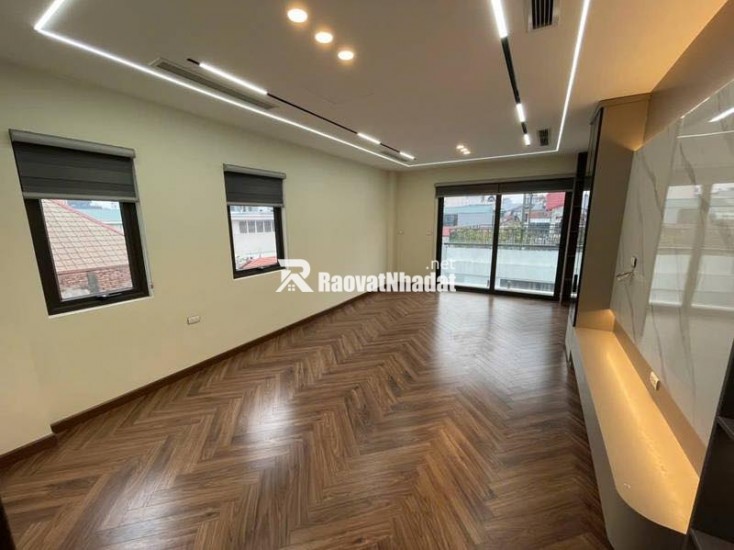 BÁN NHÀ 7 TẦNG THANG MÁY– LÔ GÓC 2 THOÁNG– NGÕ THÔNG – GARA – KINH DOANH