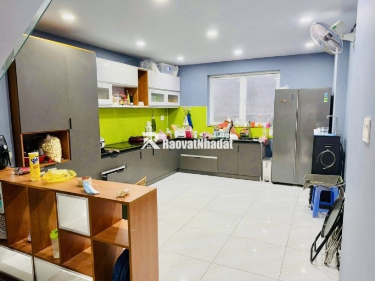 Bán nhà mặt phố 58m2, 4 tầng, 4PN, 4WC, Đường 102, P. Tăng Nhơn Phú A, Thủ Đức - 5.9 tỷ