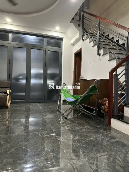 Bán nhà mặt phố Thủ Đức, 75m2, 3 tầng, 7.2 tỷ, sổ hồng