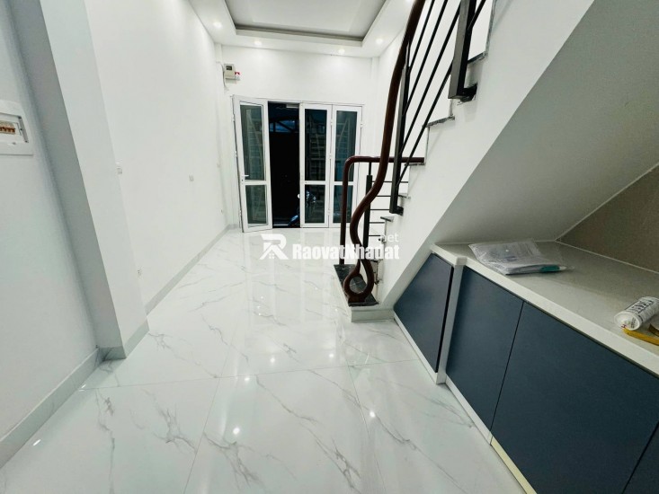 Bán nhà Trung tâm Đống Đa Khu vip Hoàng Cầu 25m2, 5 tầng, mặt tiền 3.3m, Giá hơn 5 tỷ