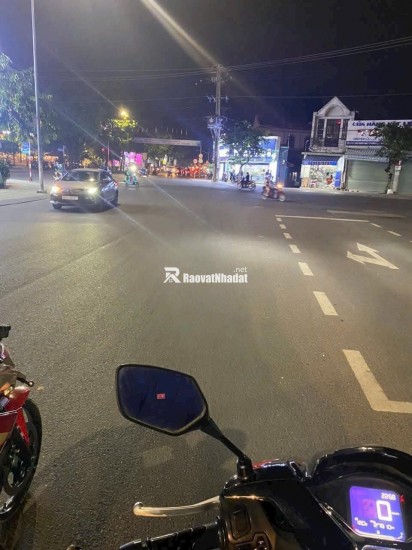 Nhà mặt tiền kinh doanh vip, 1 trệt 3 lầu diện tích 120,9m , đường 20m, giá chỉ 9tỷ 600 triệu