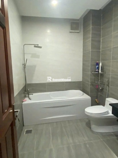 Nhà mặt tiền kinh doanh vip, 1 trệt 3 lầu diện tích 120,9m , đường 20m, giá chỉ 9tỷ 600 triệu