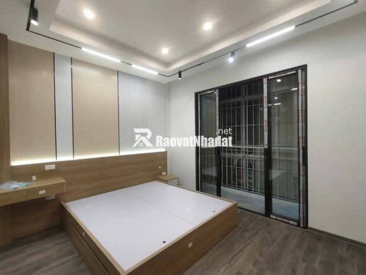 Bán Nhà Lê Trọng Tấn Thanh Xuân 30m x 5 Tầng Mới Đẹp Full Nội Thất Gần Ô TÔ Giá 6.8 Tỷ