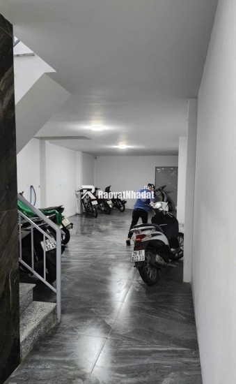 Bán CHDV  Phùng Khoang, 71m2, 7 tầng, thang máy, dòng tiền 1.2 tỷ/năm, sổ đỏ nở hậu, 15.8 tỷ