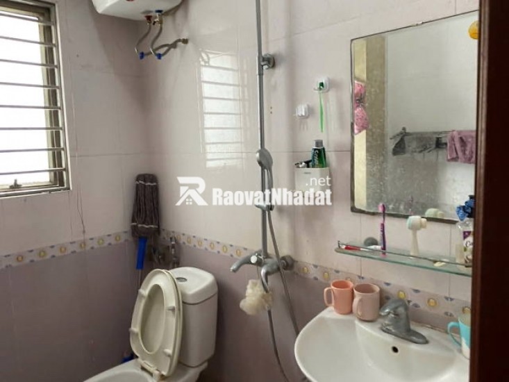(BÁN NHÀ LÔ GÓC - 2 MẶT THOÁNG - GẦN PHỐ - NGÕ RỘNG)Đặt biệt nhà ngay hồ bồ đề và các tuyến phố ,Nguyễn Văn Cừ,Hồng Tiến,Lâm Hạ,gần trường chợ
