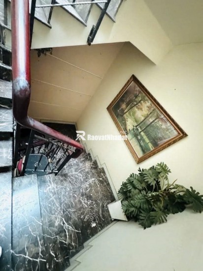 BÁN NHÀ Đ.ĐOÀN NHƯ HÀI - XE HƠI NGỦ TRONG NHÀ -VỊ TRÍ ĐẸP HIẾM NHÀ BÁN.