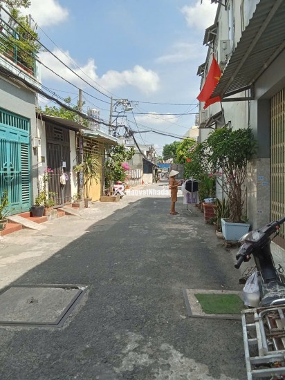 BÁN GẤP Nhà 2 tầng Trung Mỹ Tây Q12, hẻm xe hơi. Giá sốc chỉ 3,7 tỷ!