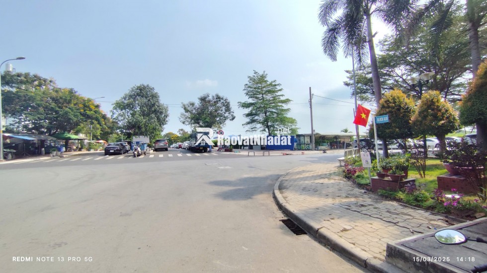 Đất trước mặt đường bậc nhất khu dân cư Ehome3 12k dân -  giá đầu tư  lh A Tuyên 0902399788
