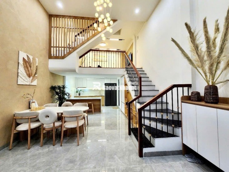 Bán nhà 5 tầng lô góc phố Bạch Mai .Nhà đẹp ở ngay thiết kế hiện đại tối ưu công năng sử dụng.Giá 8,2 tỷ